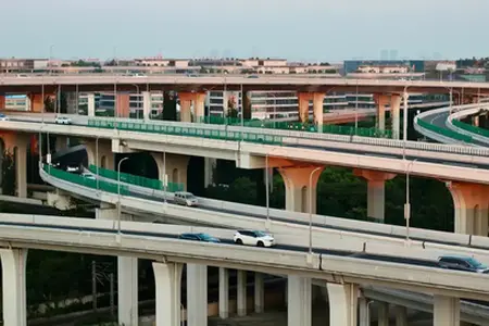 Sistema de uso de autopistas en Hungría y información sobre la compra de viñeta