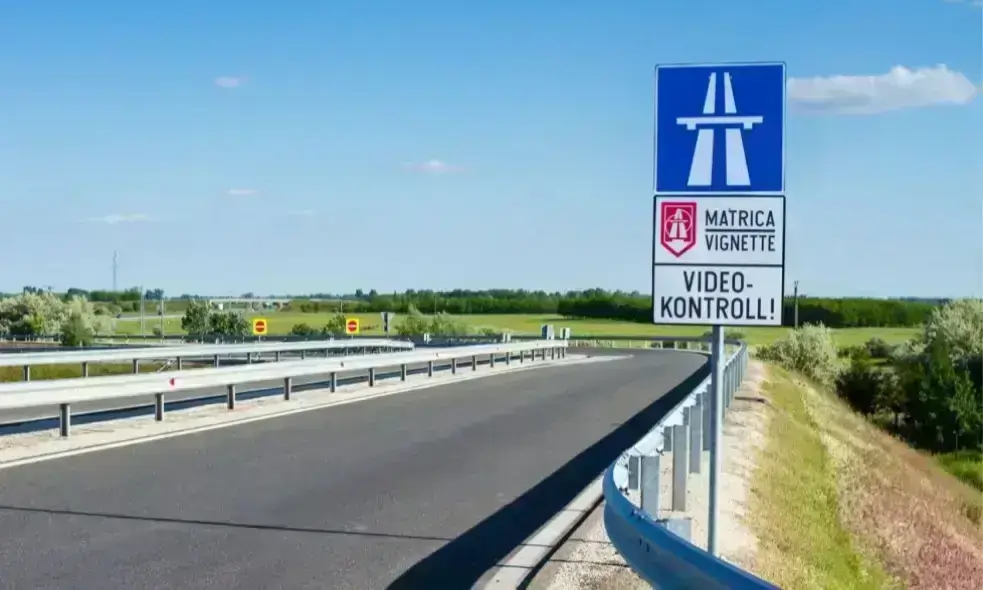 Viñeta de autopista checa 2024